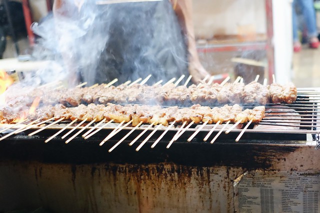 sate babi.